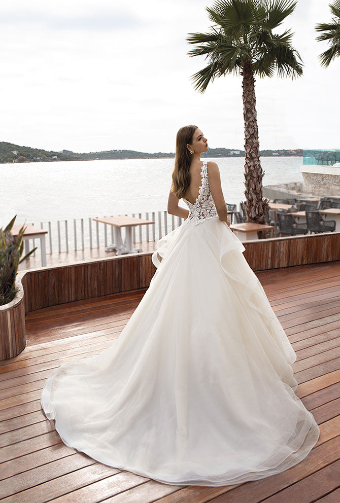 Style 8032